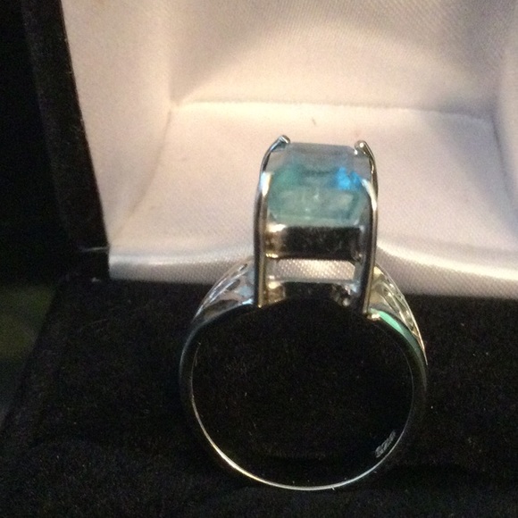 Rare Genuine Aquamarine Ring - Picture 8 of 14